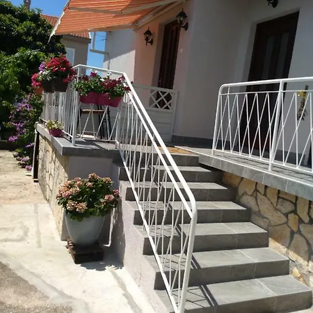 B&g Apartment Zadar